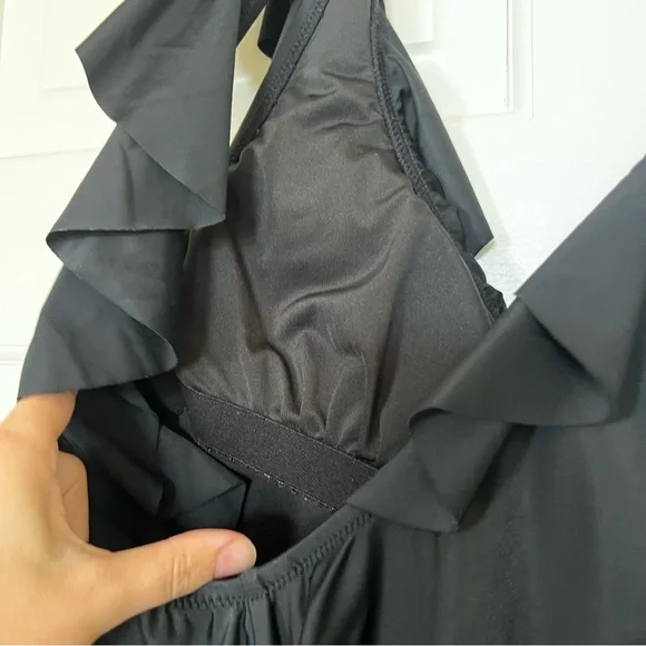 J.Crew Women’s Size 8 One Piece Bathing Suit Black‎ Ruffle Built in Bra Resort - Picture 8 of 11